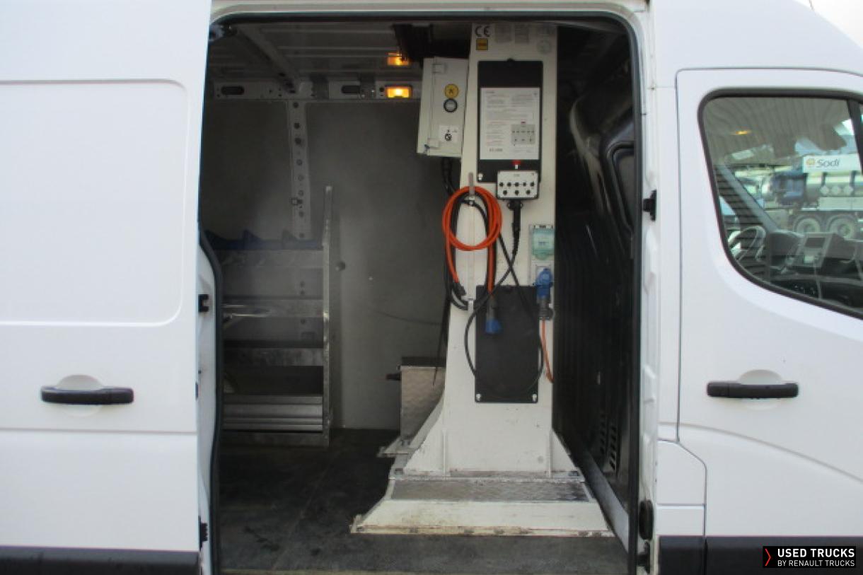 Renault Trucks Master 145