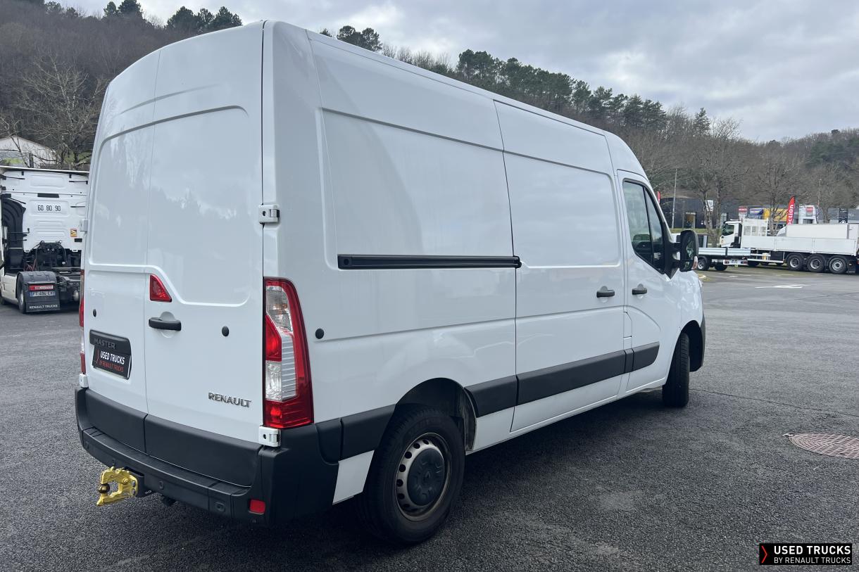 Renault Master 136