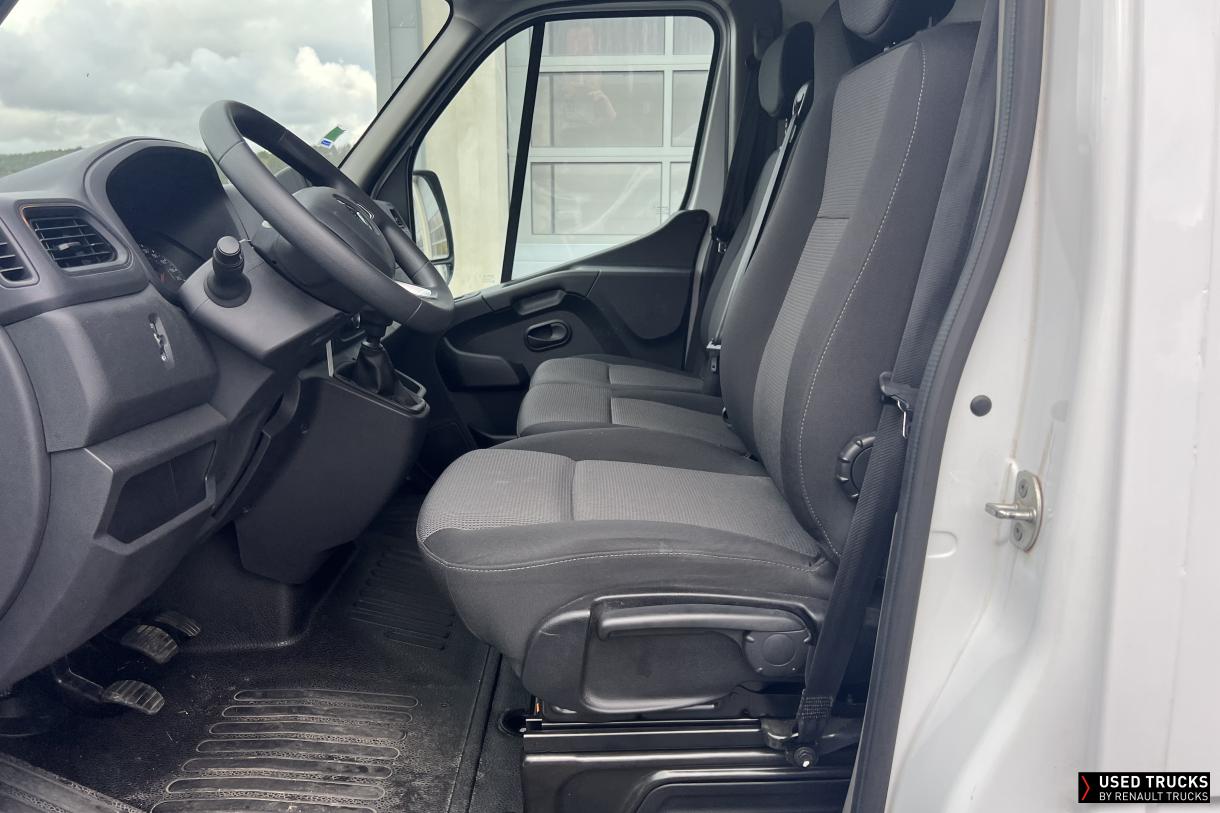 Renault Master 136