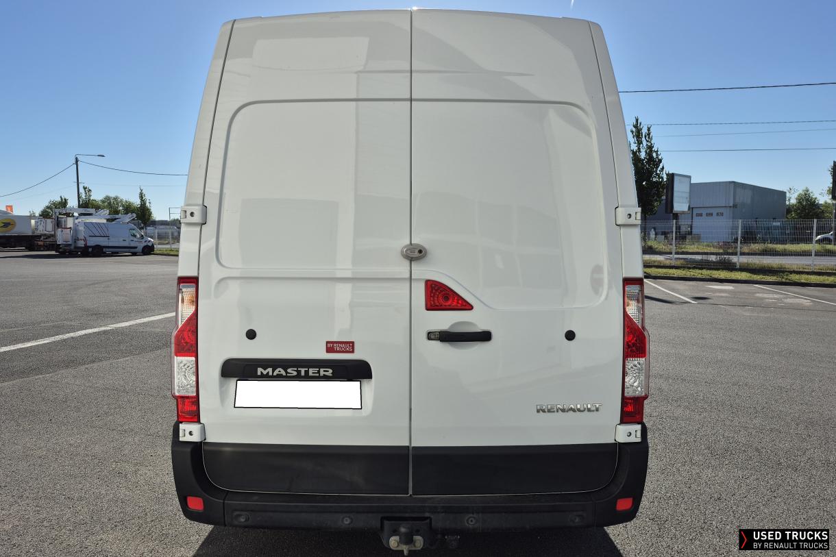 Renault Trucks Master 135