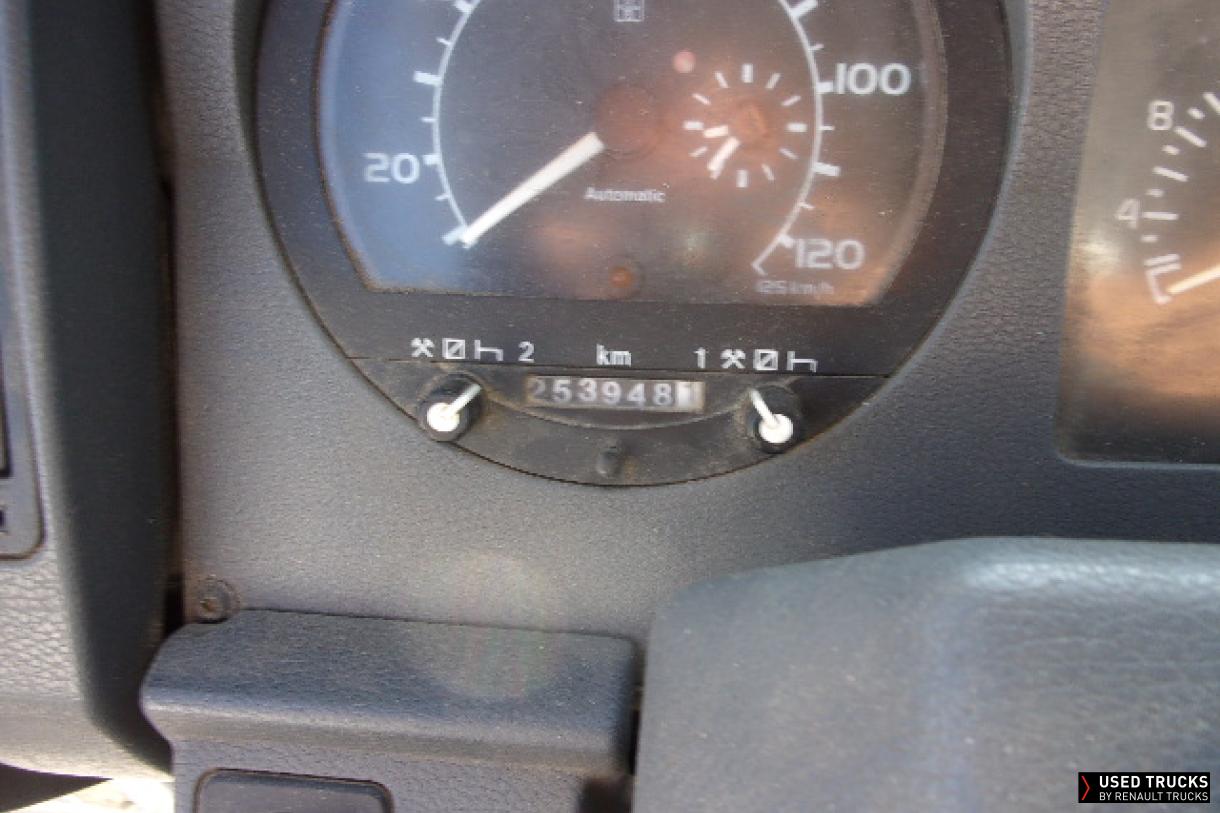Renault Trucks Midliner 210