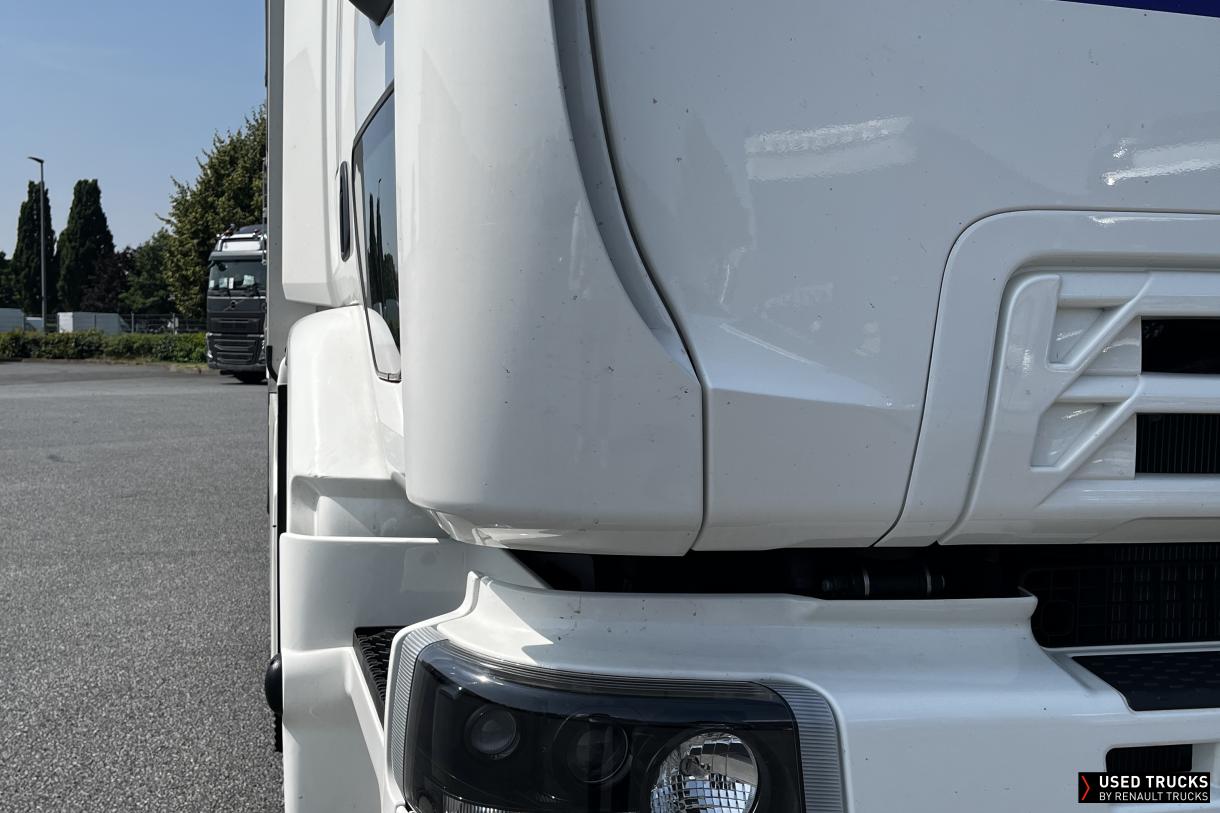 Renault Trucks D Wide 