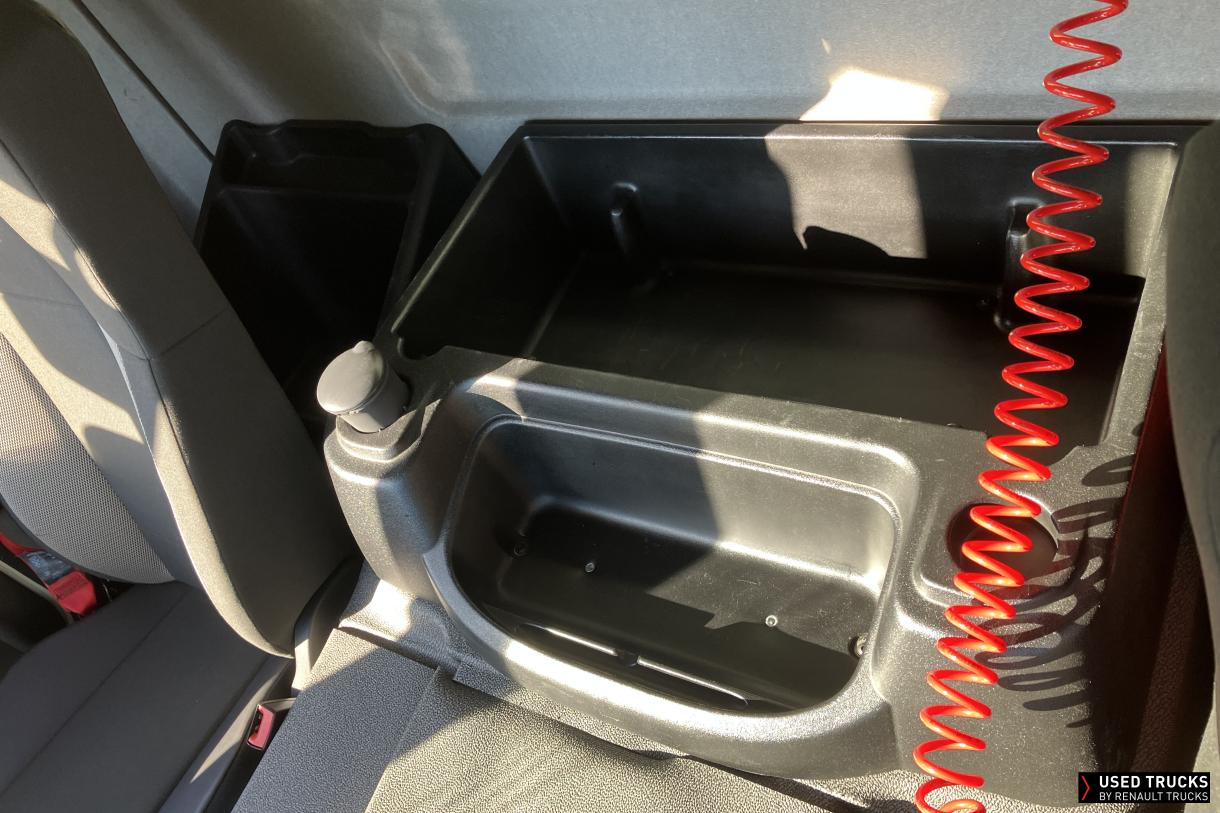 Renault Trucks D Wide 