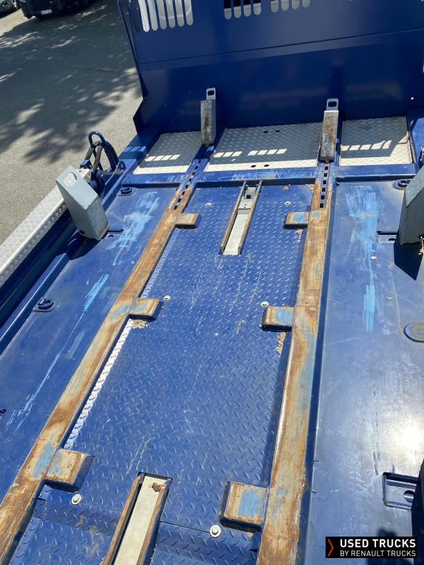 Renault Trucks D Wide 