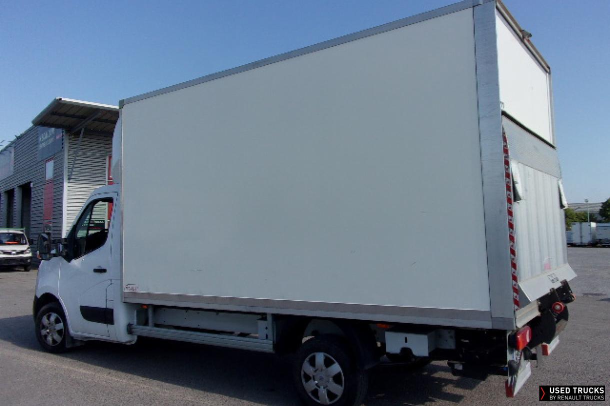 Nissan Interstar 165