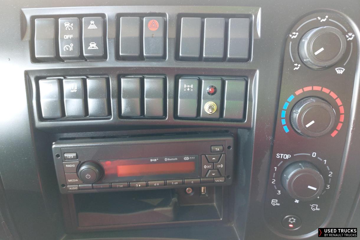 Renault Trucks D Wide 320