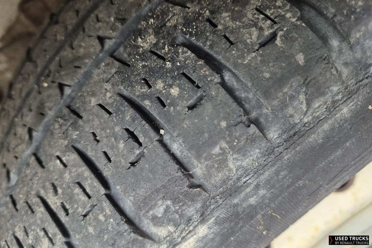 Renault Trucks Master 120