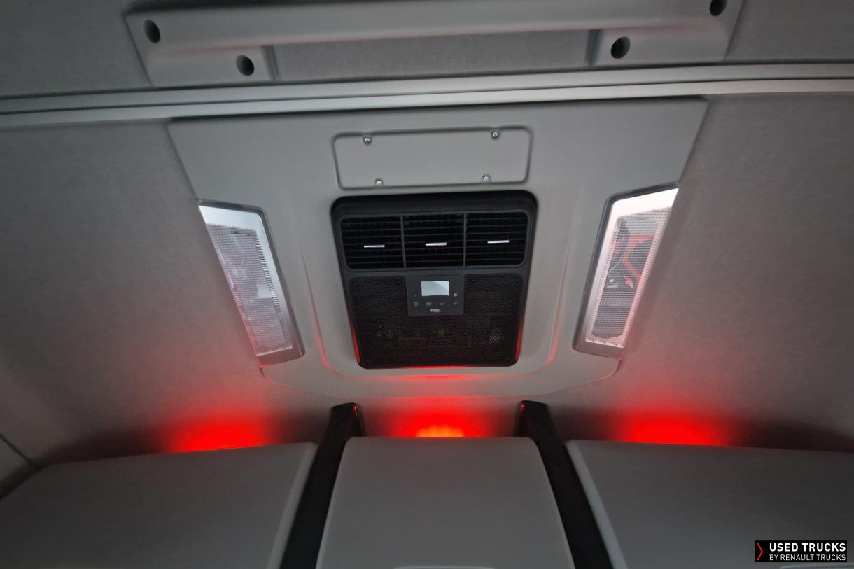 Renault Trucks T High 