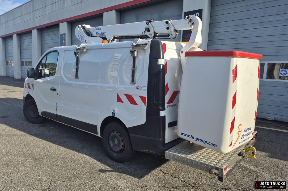 Renault Trafic 145