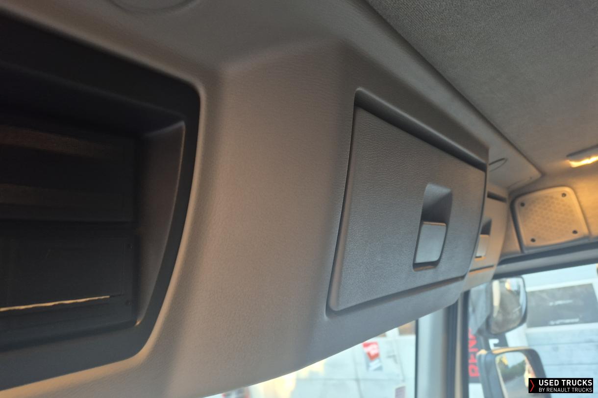 Renault Trucks D 240