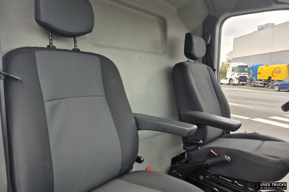 Renault Trucks Master 145