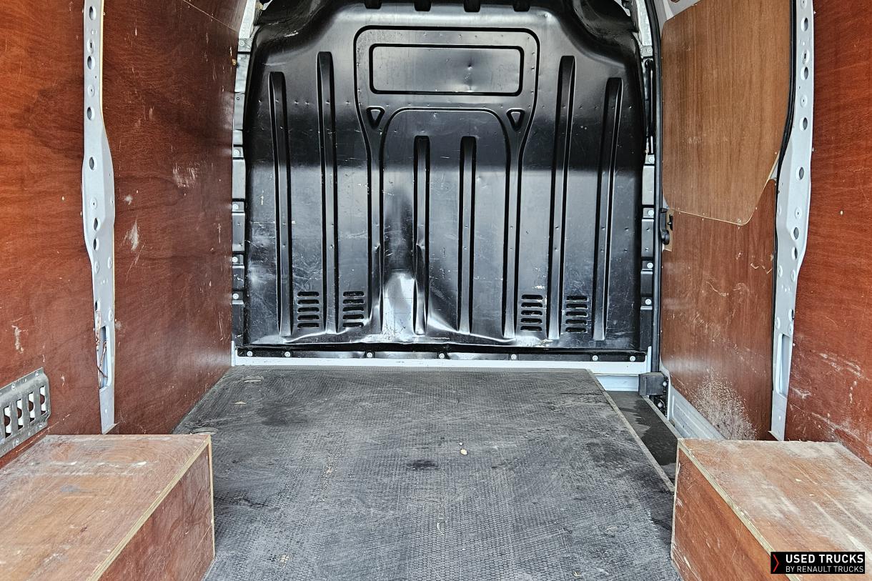 Renault Trucks Master 165