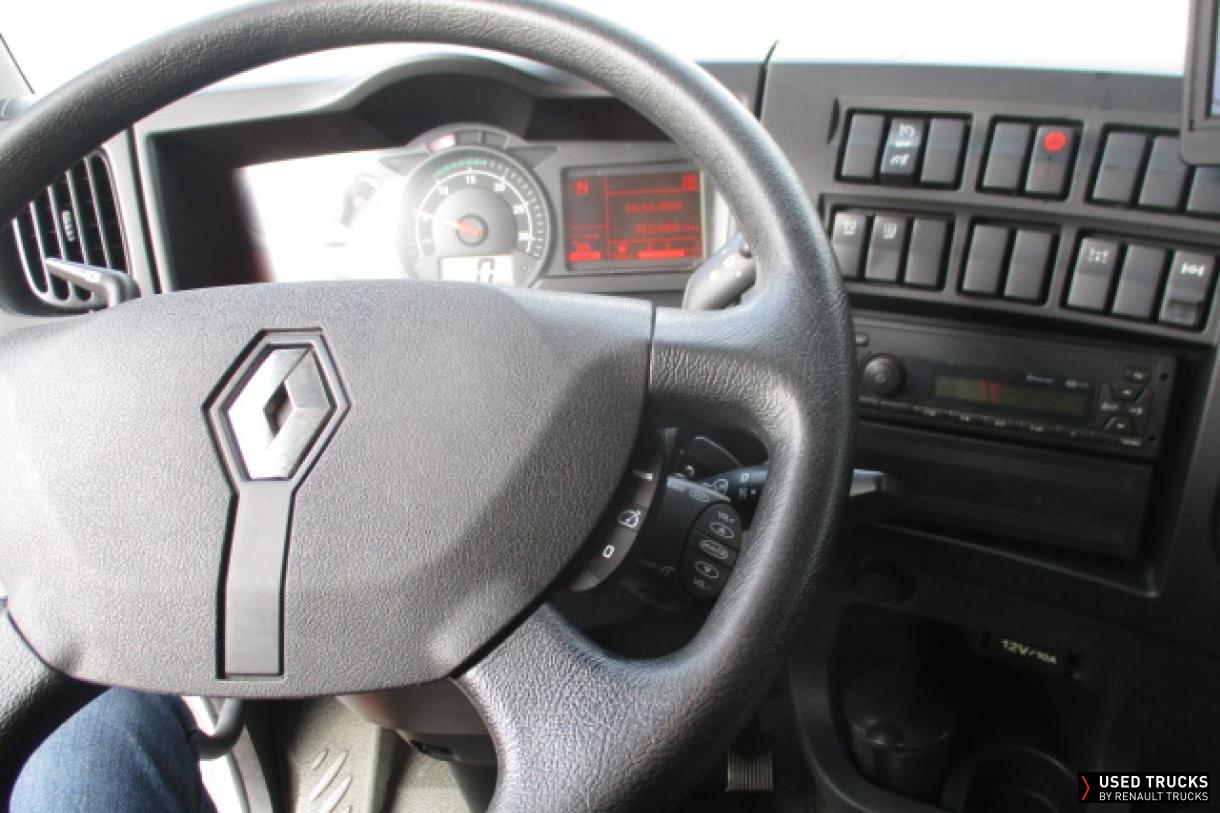 Renault Trucks D Wide 320