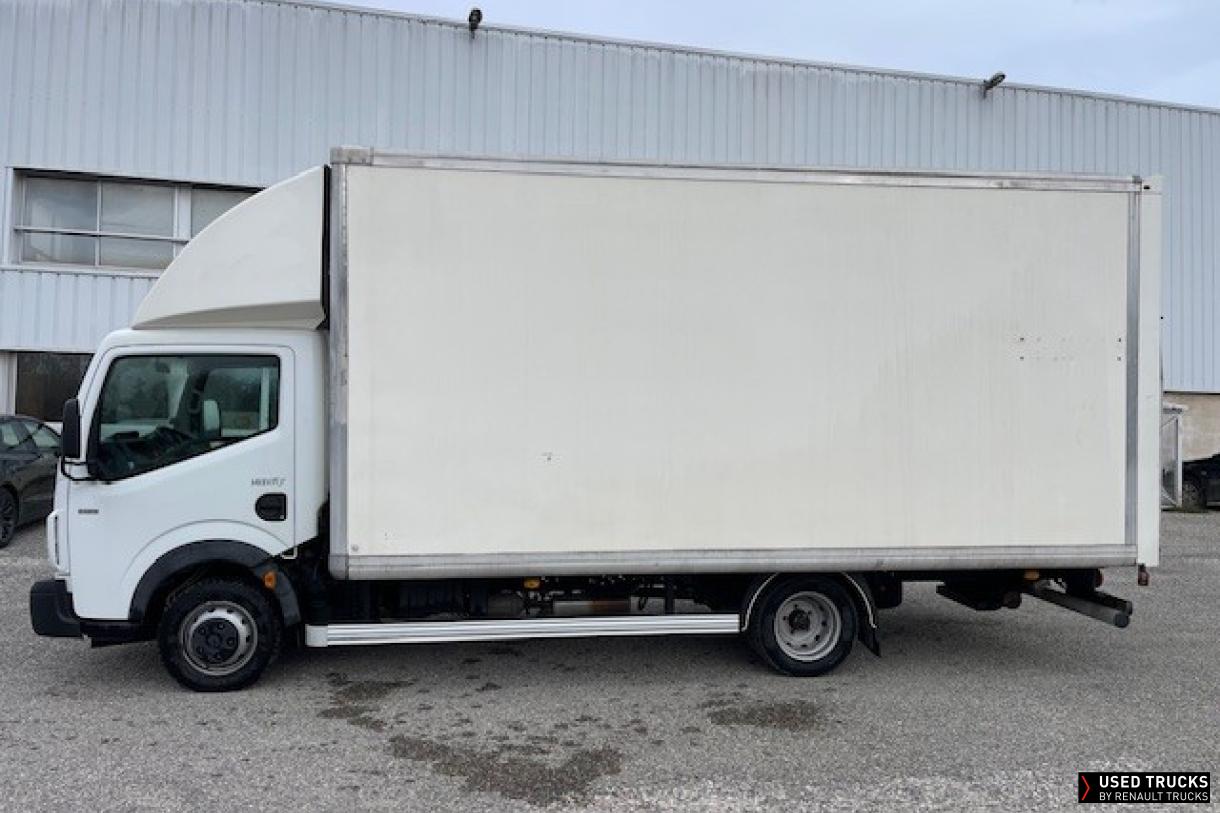 Renault Trucks Maxity 140