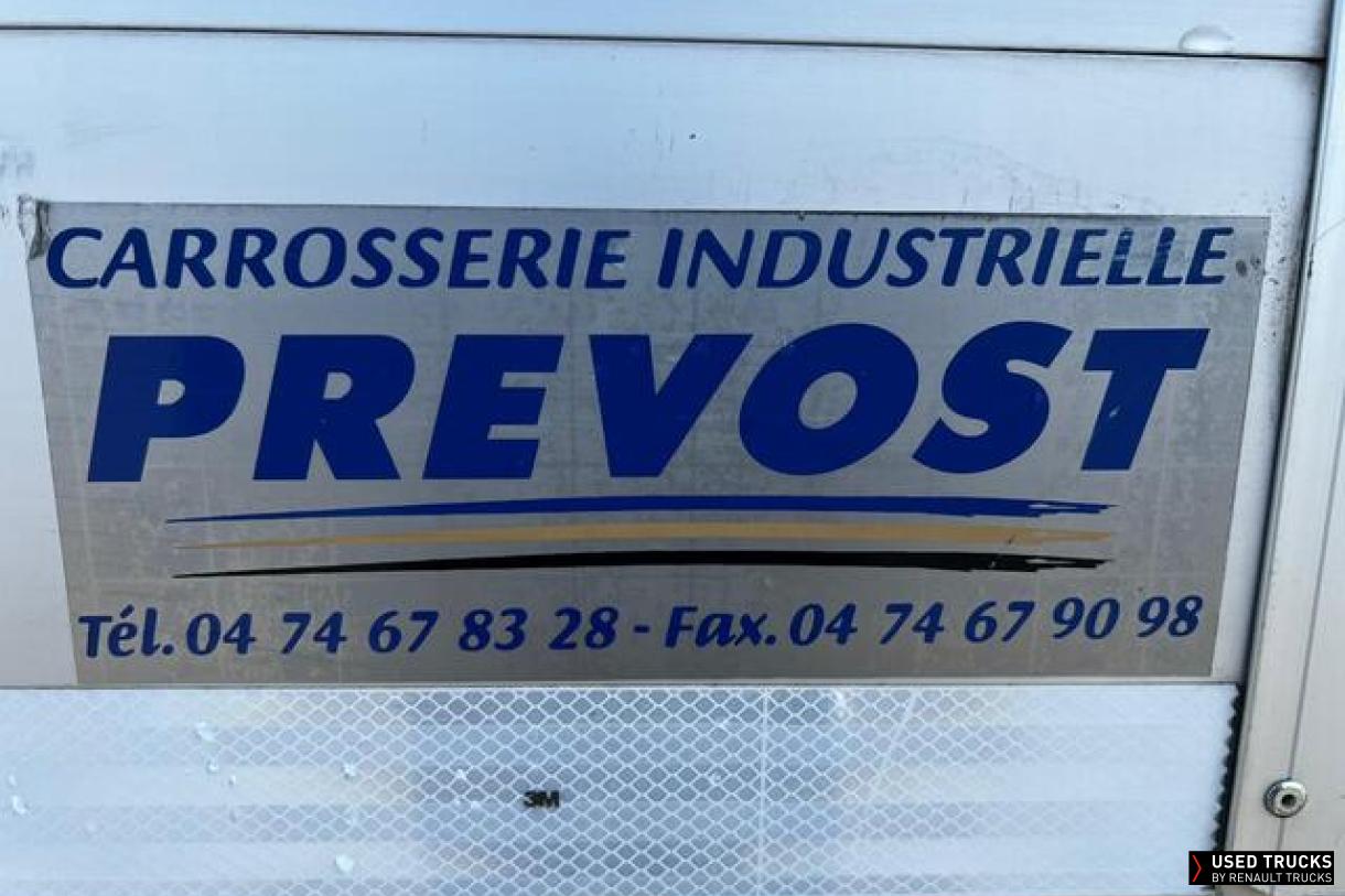 Renault Trucks D Wide 320