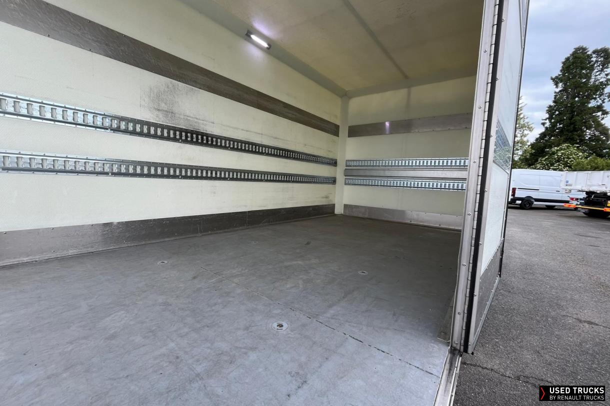 Renault Trucks Master 145