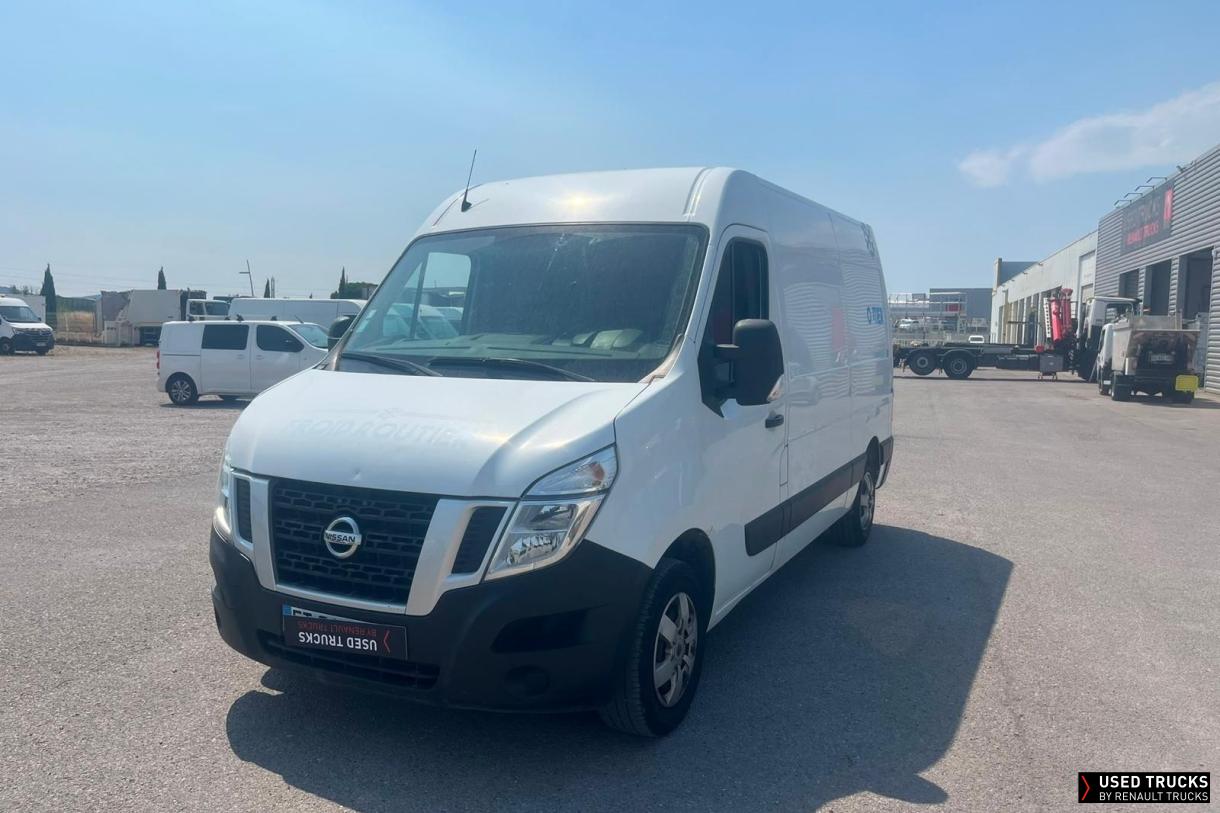Nissan NV400 