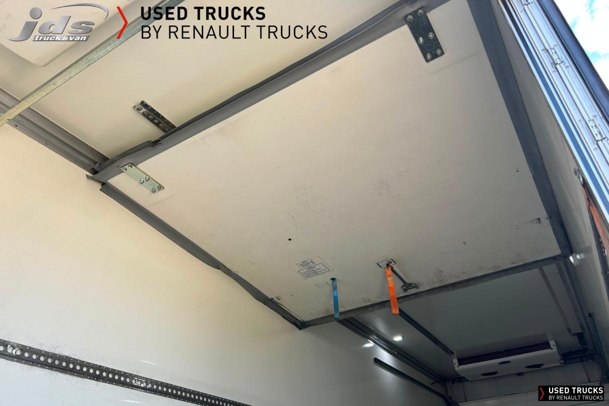 Renault Trucks D Wide 320
