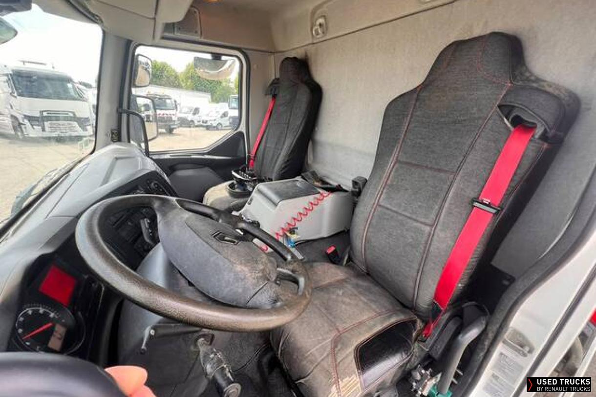 Renault Trucks D 240
