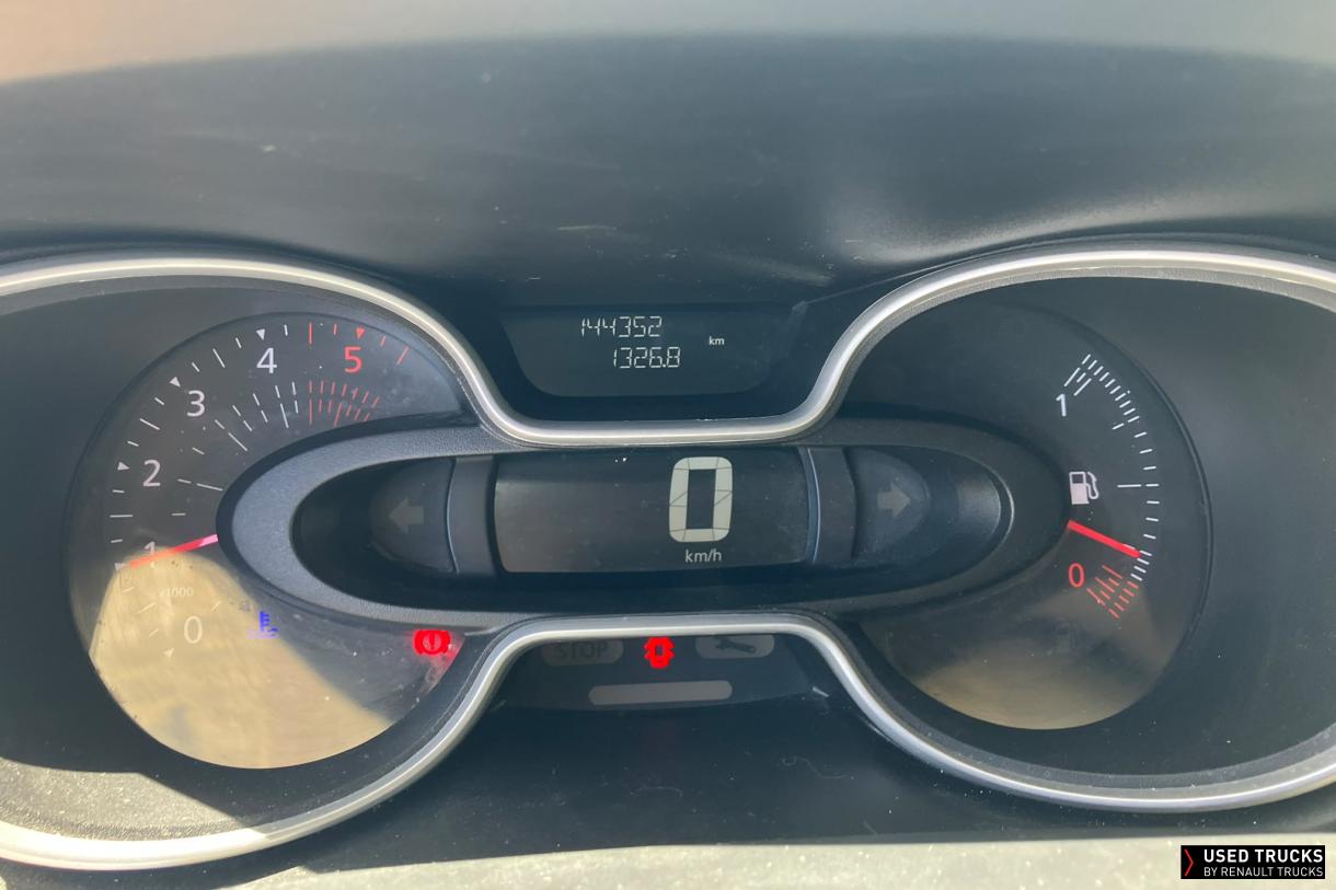 Renault Trafic 145