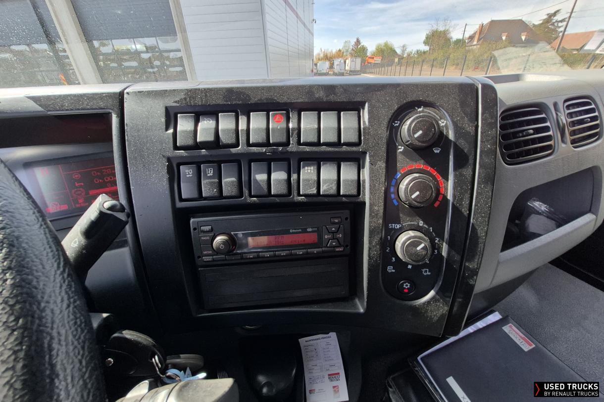 Renault Trucks D Wide 320
