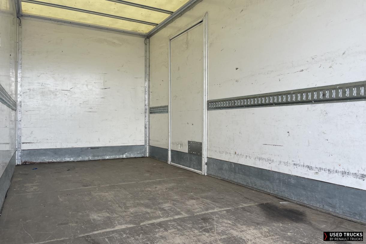 Renault Master 145