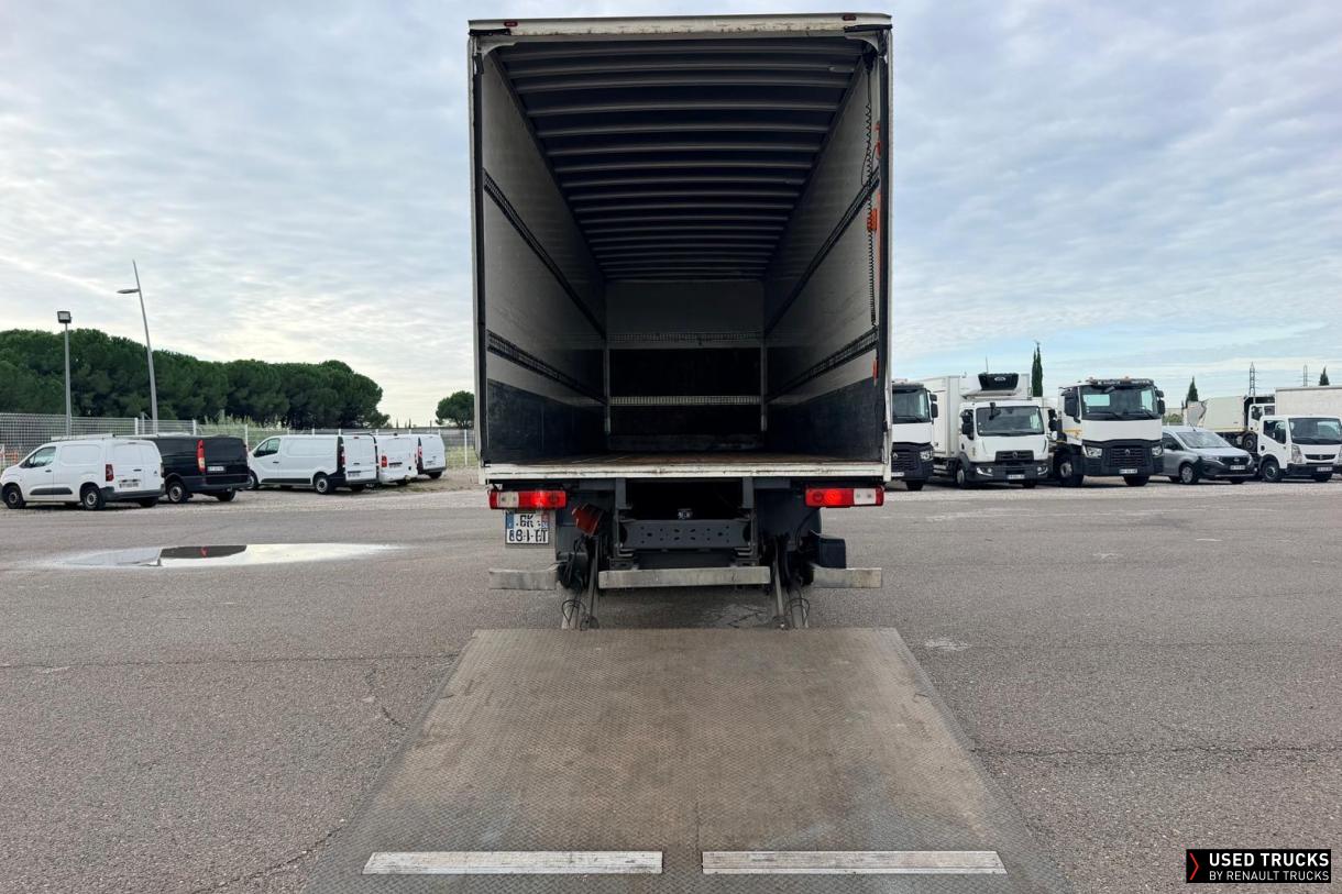 Renault Trucks D 320
