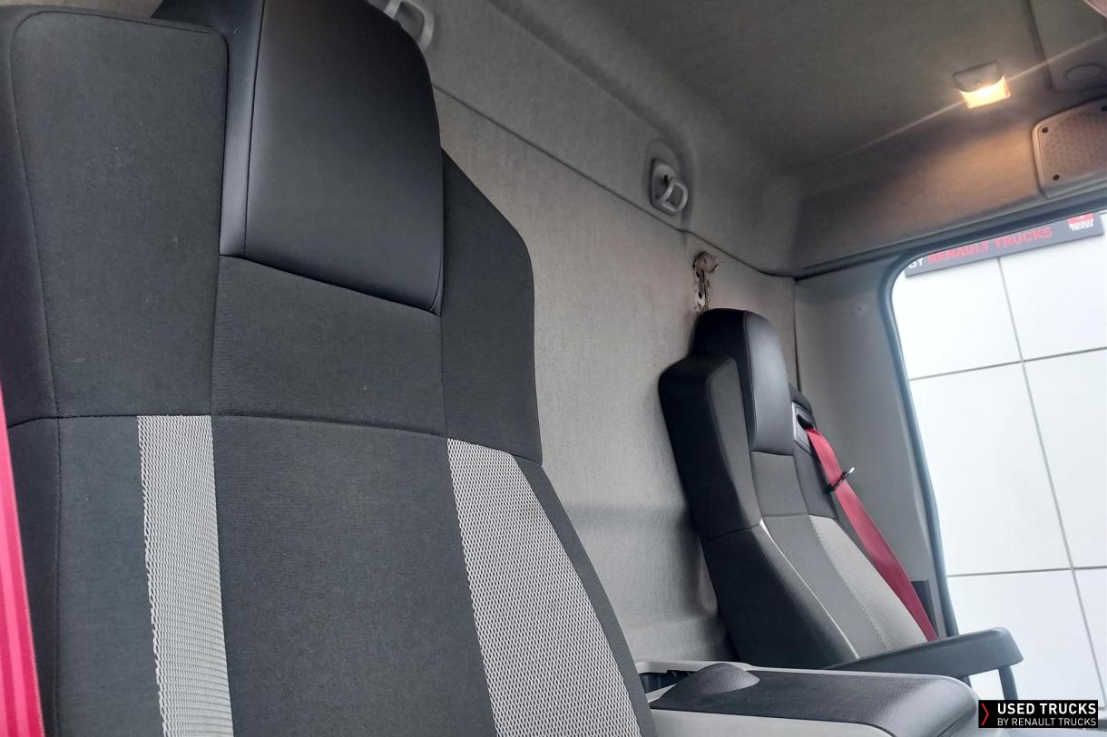 Renault Trucks D Cab 2.1 240