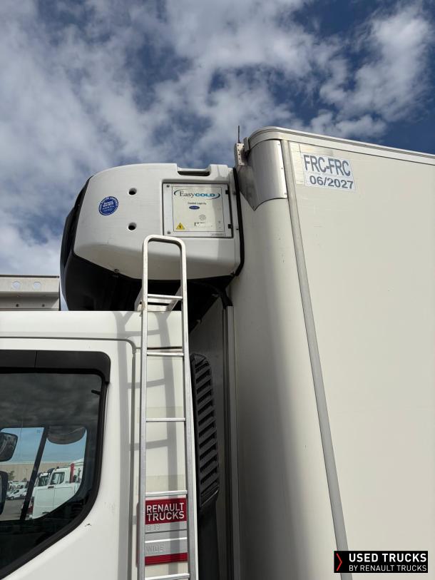 Renault Trucks D Wide 320