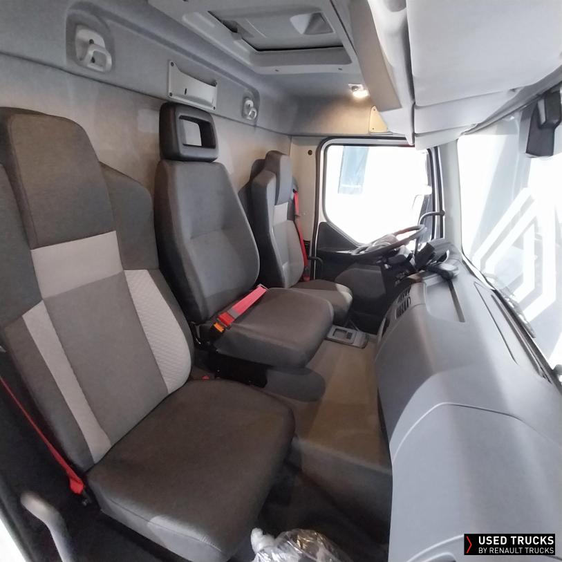 Renault Trucks D Wide 320