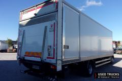 Renault Trucks D
                                          240