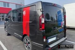 Renault Trucks Trafic
                                          