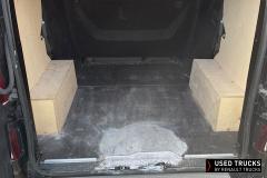 Renault Trucks Trafic
                                          