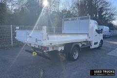 Renault Trucks Master
                                          165