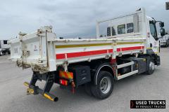 Renault Trucks D
                                          240